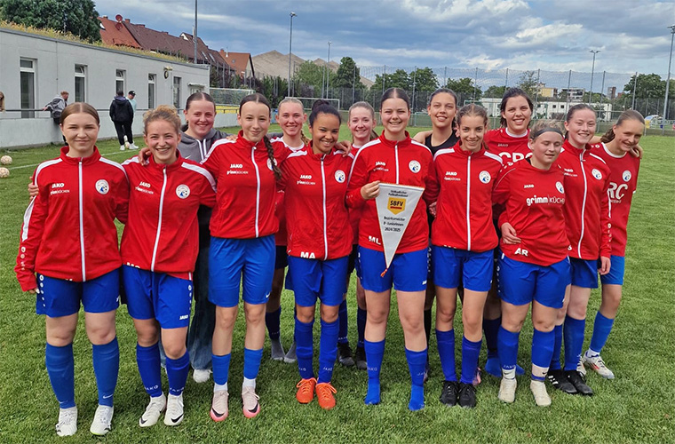 Team des JFV Dreisamtal, gesponsort von GRIMM Küchen